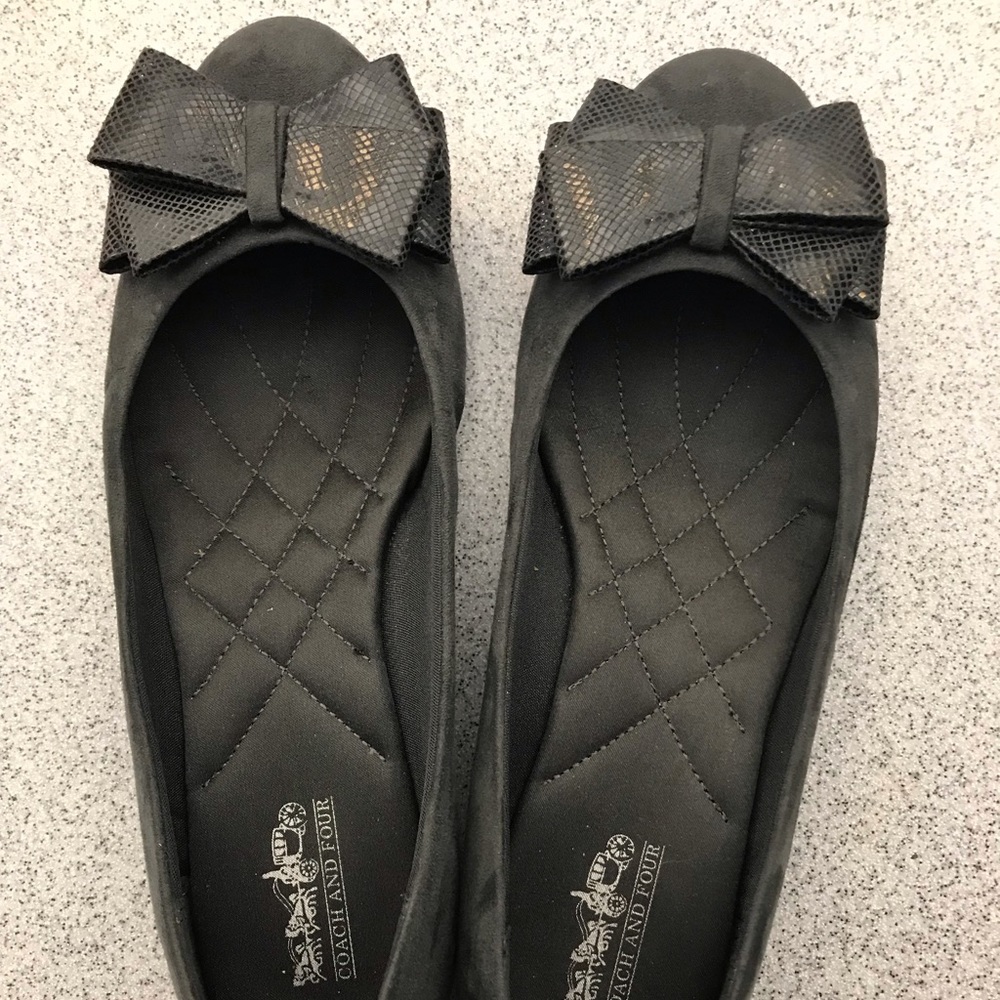 Coach and Four Gray Flats. Size 8.5.